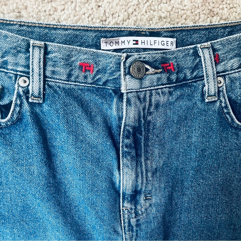 Awesome vintage Tommy Hilfiger jean skirt